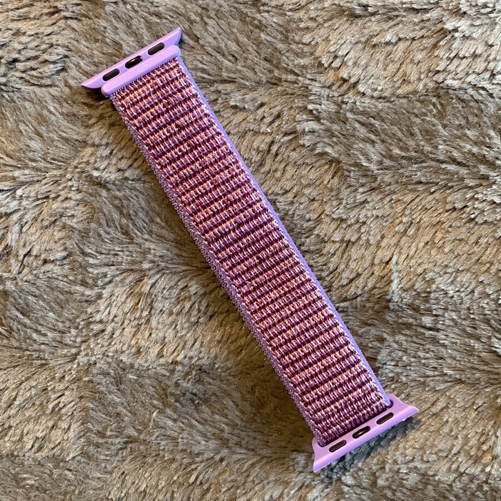 NWT Tovelo Apple Watch Band 38/40mm
